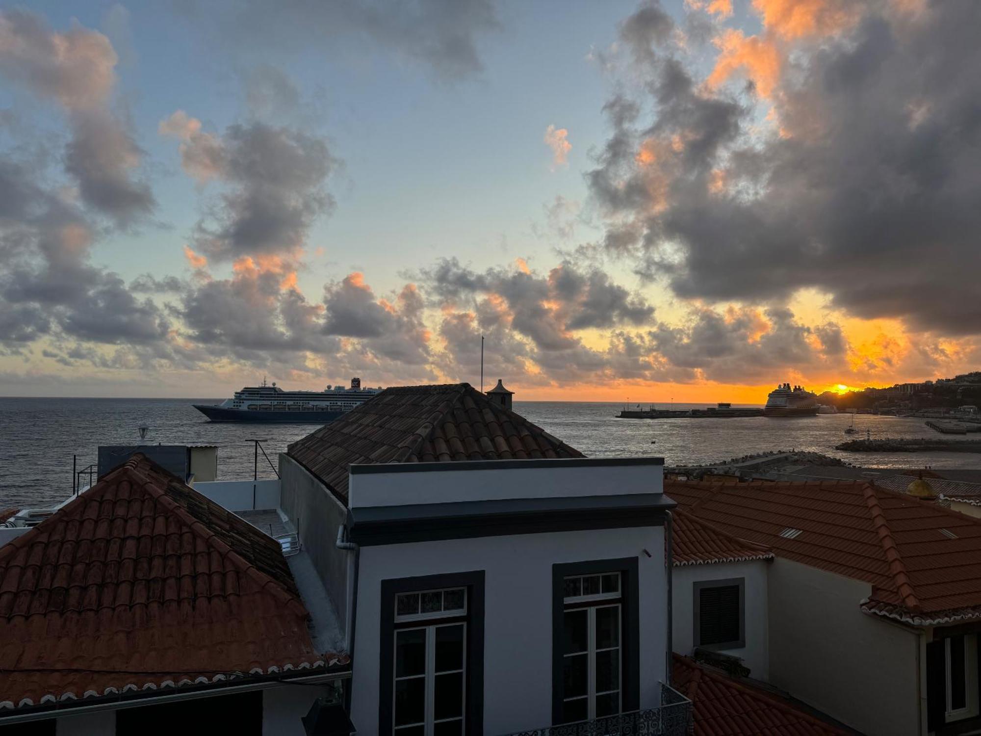 Vitorina Corte Guesthouse Funchal  Bagian luar foto